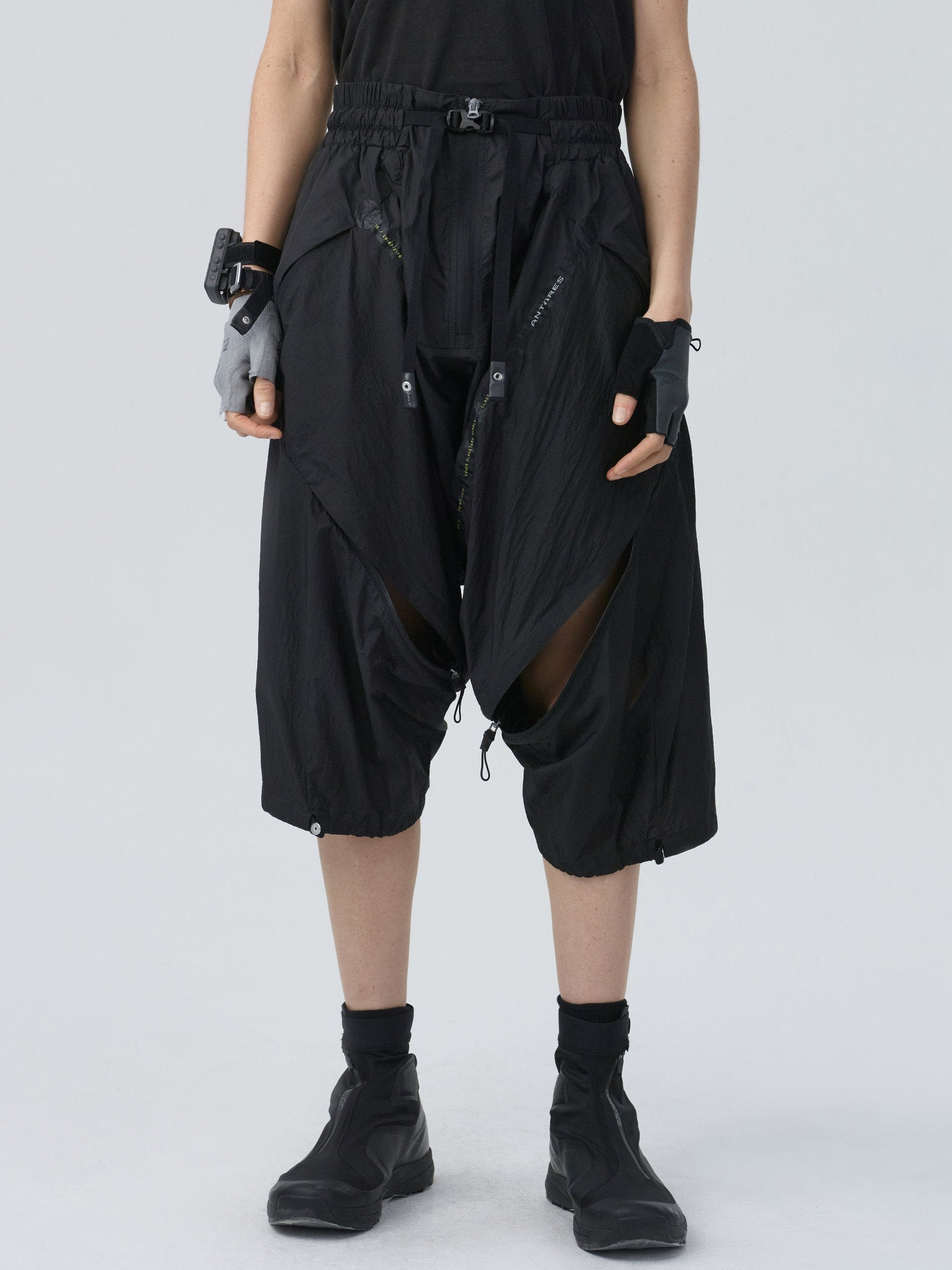 ECC UM-16 / taped commuter windbreaker shorts