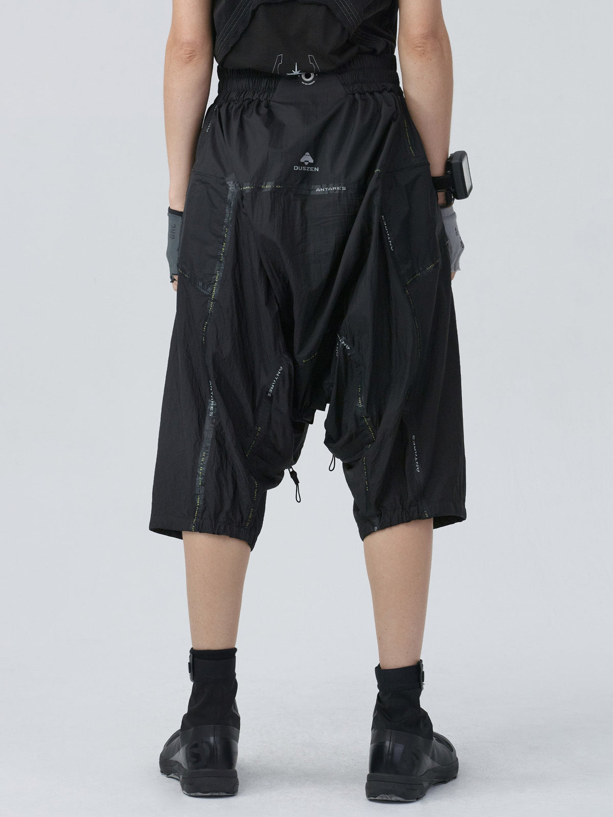 ECC UM-16 / taped commuter windbreaker shorts