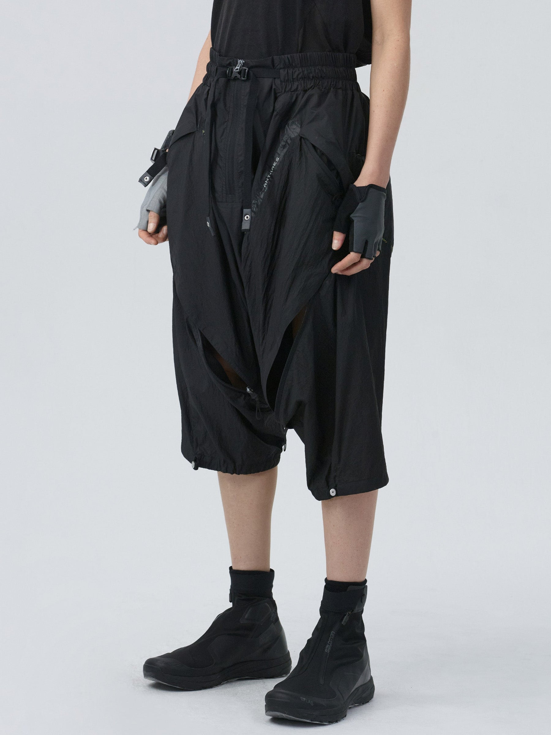 ECC UM-16 / taped commuter windbreaker shorts