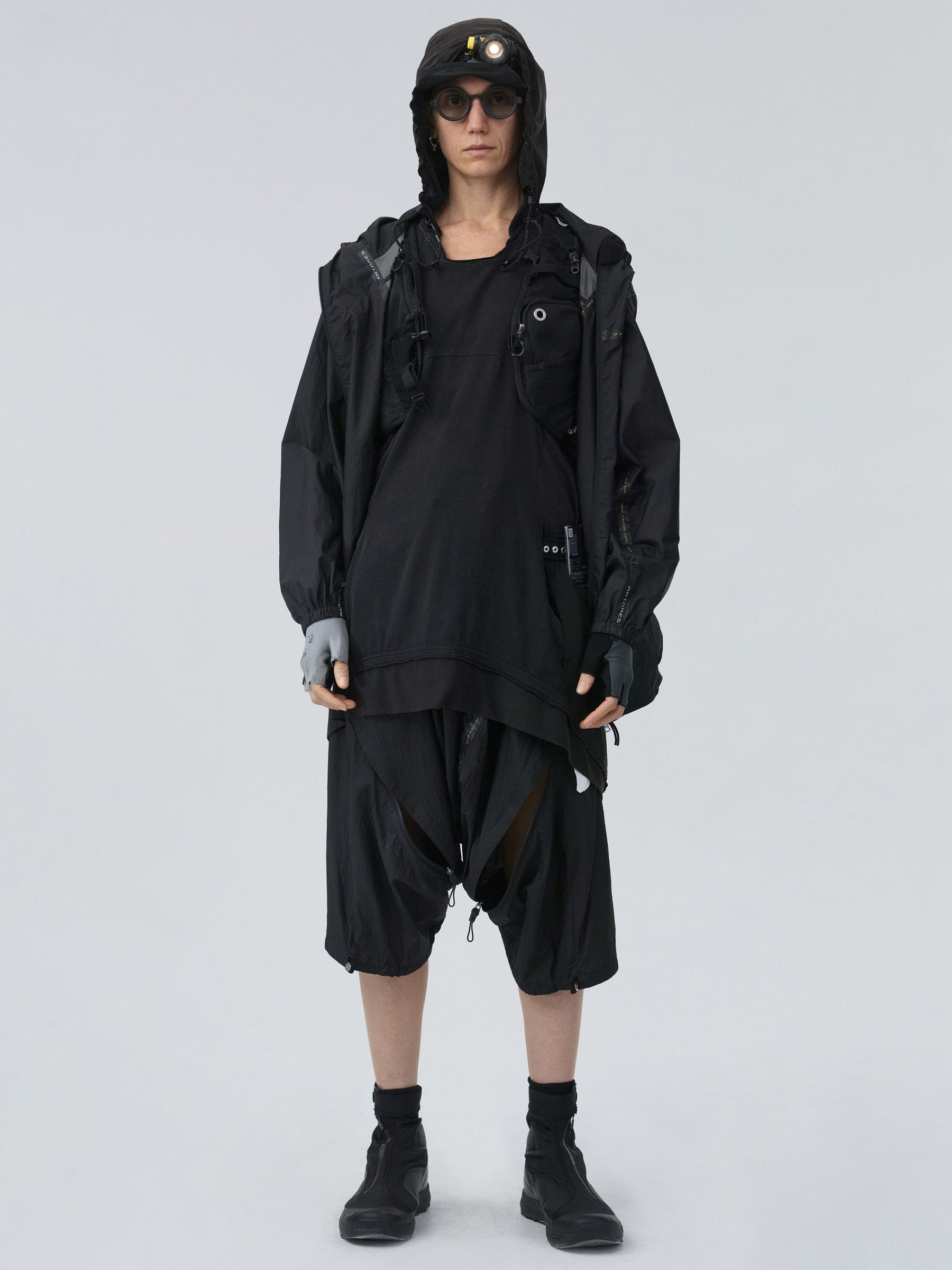 ECC UM-16 / taped commuter windbreaker shorts