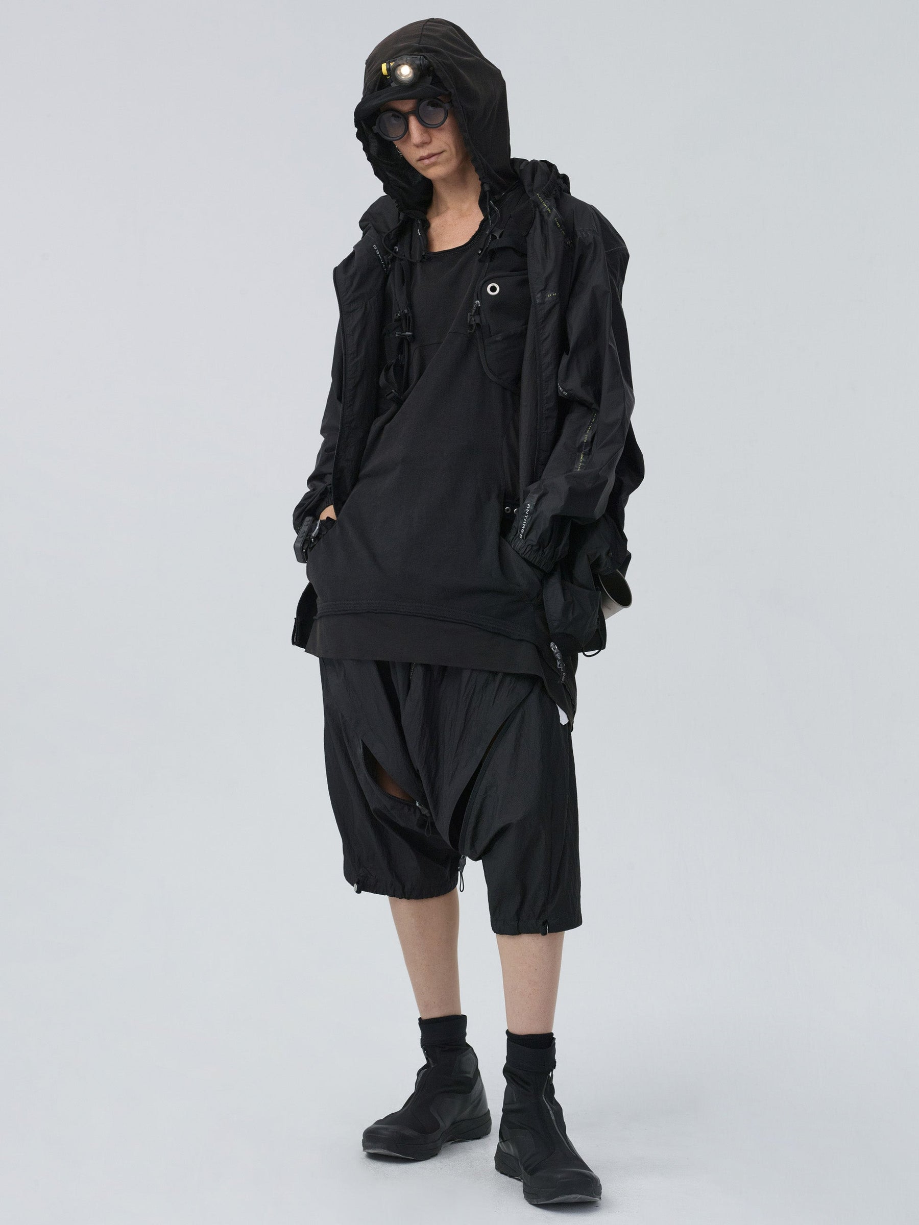 ECC UM-16 / taped commuter windbreaker shorts