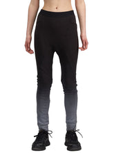 GRADIENT WHITE SPRAYED GEO-CUT LEGGING / BLACK